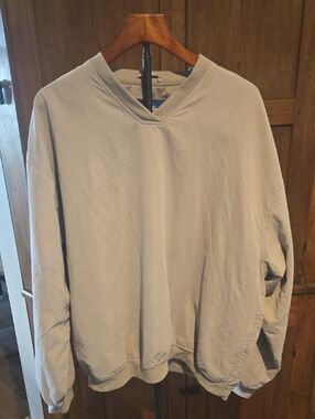 Men's V-Neck Sweater Pullover in Light Beige